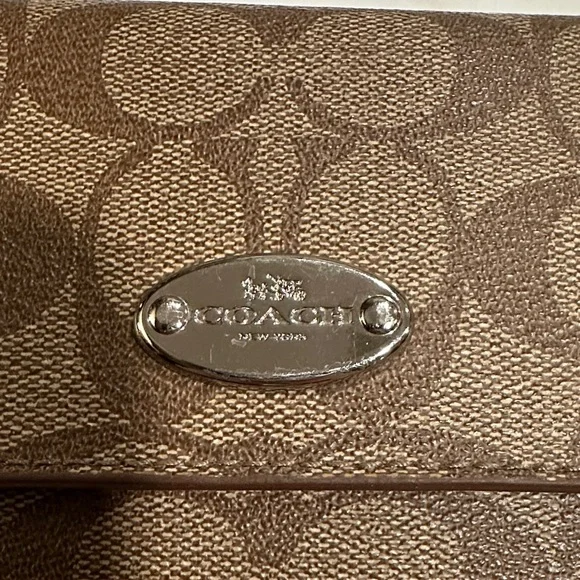 Coach Brown Signature Pattern Continental Wallet - Picture 2 of 11